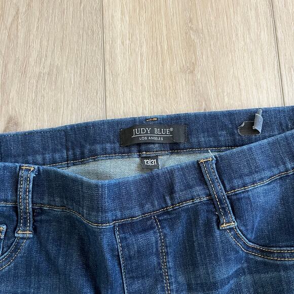 Judy Blue Women’s Pull On Dark Wash Boot Cut Jeans Sz 13/31 - Picture 4 of 9